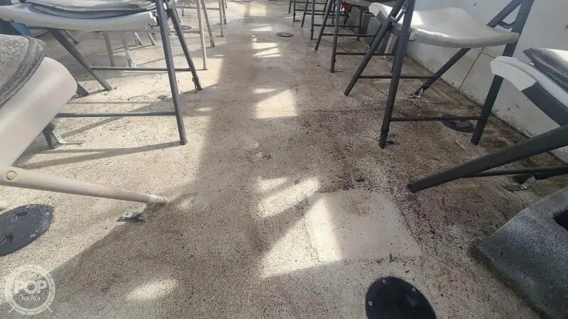سفينة سياحية للبيع
