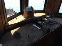 سفينة سحب للبيع