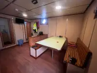 قوارب العمل للبيع