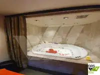 سفينة سياحية للبيع