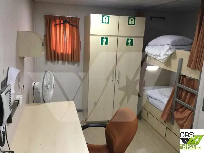 سفينة إمداد سريعة (FSV) للبيع