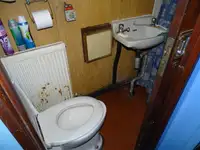 قوارب العمل للبيع