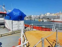 قوارب العمل للبيع