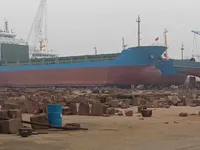 سفينة حاويات للبيع