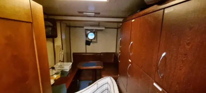 سفينة سحب للبيع