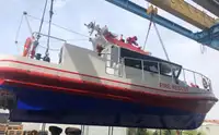 قوارب العمل للبيع
