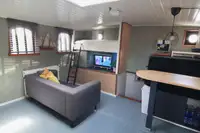 فندق عائم للبيع