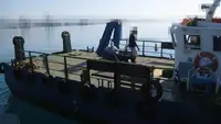 قوارب العمل للبيع