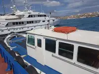 زوارق العمل للبيع