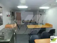 سفينة إمداد للبيع