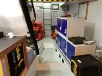 قارب طاقم للبيع
