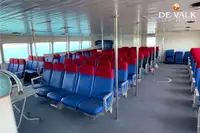 قارب مزدوج الهيكل للبيع