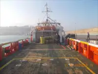 قارب طاقم للبيع