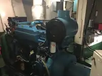 سفينة بحثية للبيع