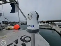 قارب نجاة للبيع