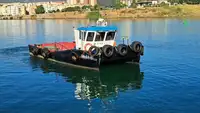 قوارب العمل للبيع