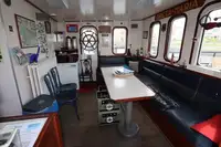 سفينة سياحية للبيع