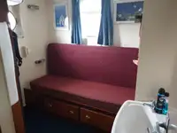 قوارب العمل للبيع