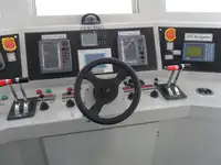 قارب طاقم للبيع