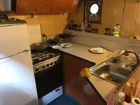 قوارب العمل للبيع