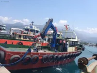 قوارب العمل للبيع