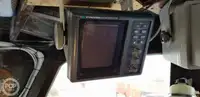 قارب مزدوج الهيكل للبيع