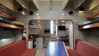 سفينة بحثية للبيع
