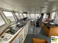قوارب العمل للبيع