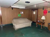 سفينة سحب للبيع