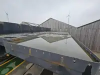 عائم للبيع