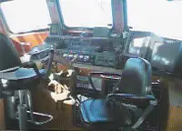 قارب طاقم للبيع