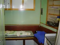 قوارب العمل للبيع