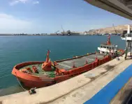 سفينة حاويات للبيع