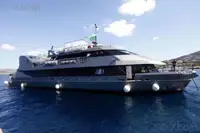 سفينة سياحية للبيع