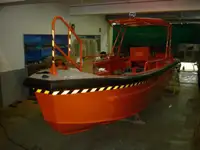 قوارب العمل للبيع