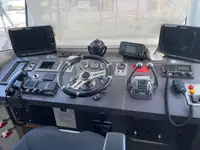قارب طيار للبيع