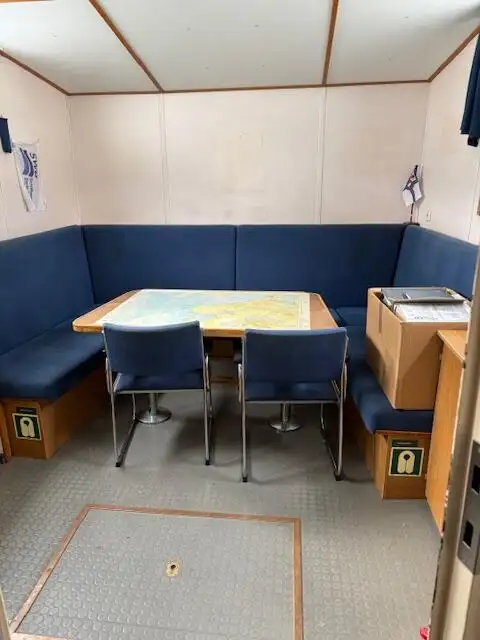 زورق دورية للبيع