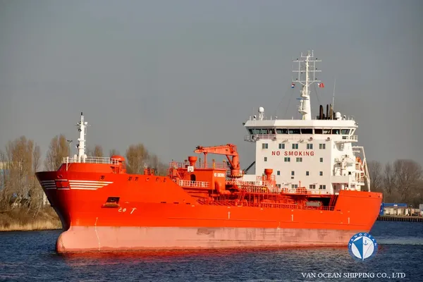 Oil/Chemical tanker for sale