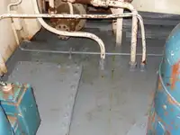 قوارب العمل للبيع