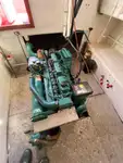 قوارب العمل للبيع