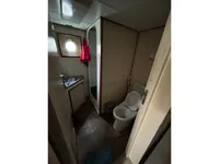 سفينة إمداد للبيع