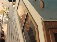 قوارب العمل للبيع