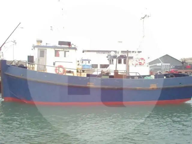قوارب العمل للبيع