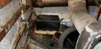 قارب مزدوج الهيكل للبيع
