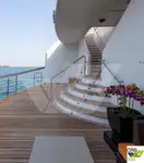 سفينة سياحية للبيع