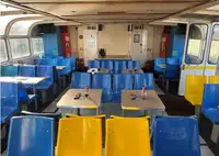 قارب مزدوج الهيكل للبيع