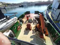 قوارب العمل للبيع