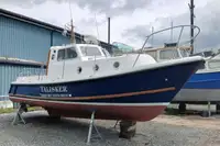 قوارب العمل للبيع