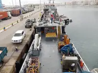 قوارب العمل للبيع
