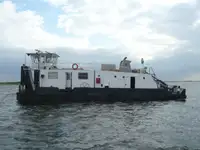 زورق السحب للبيع